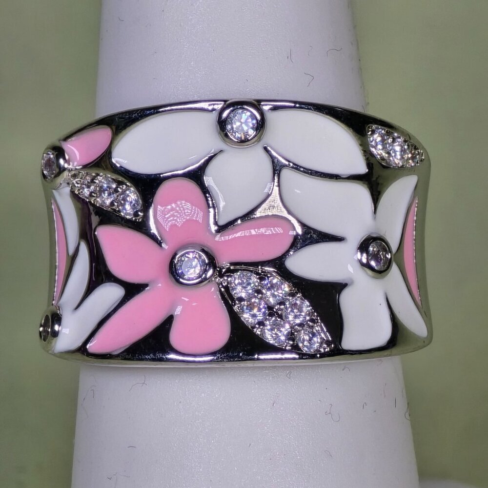 Silvery Pink & White‎ Enamel Floral Ring With Sparkling CZ Size 7 - Picture 2 of 6